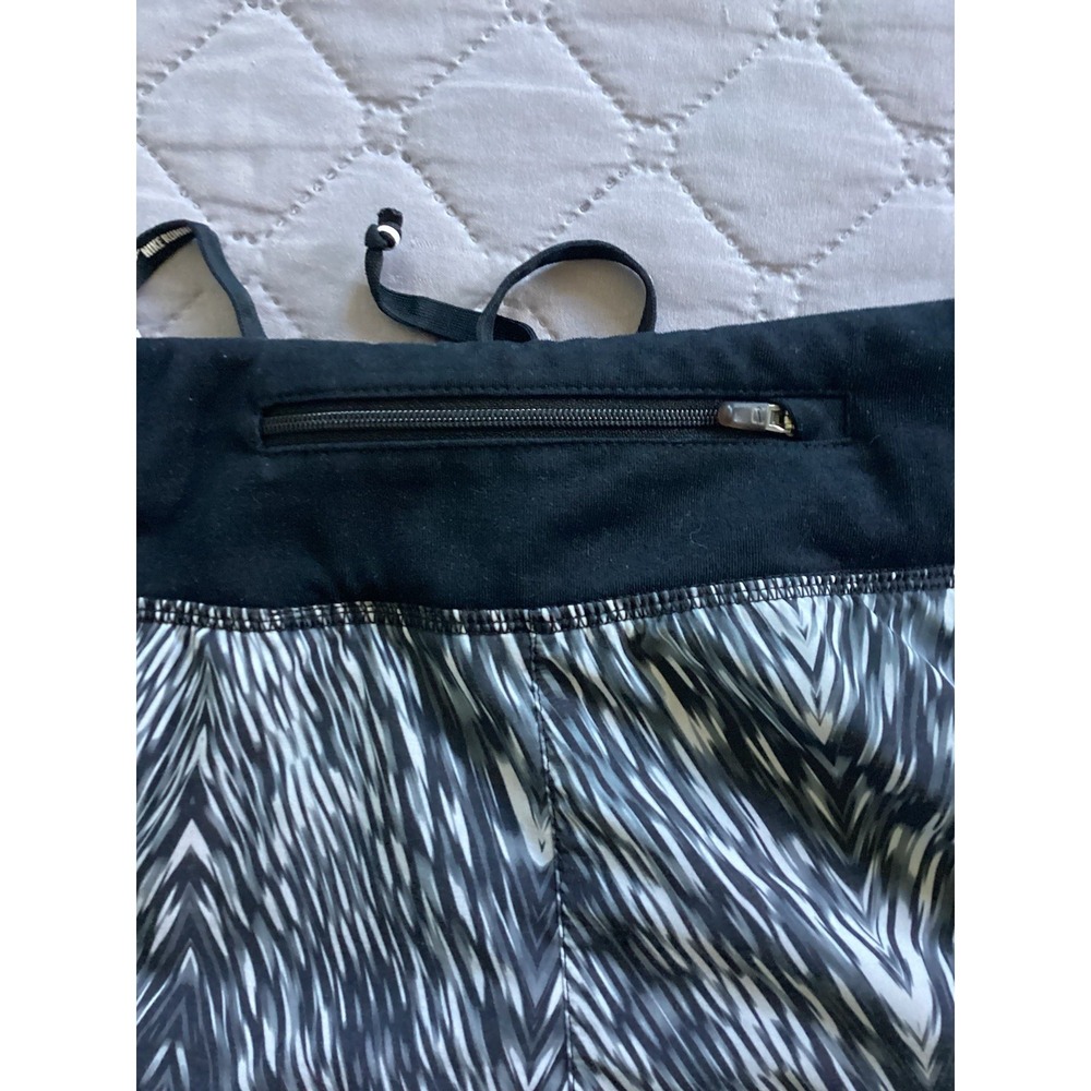 Nike Dri Fit Women‎ Size Med Running Shorts - Picture 8 of 9